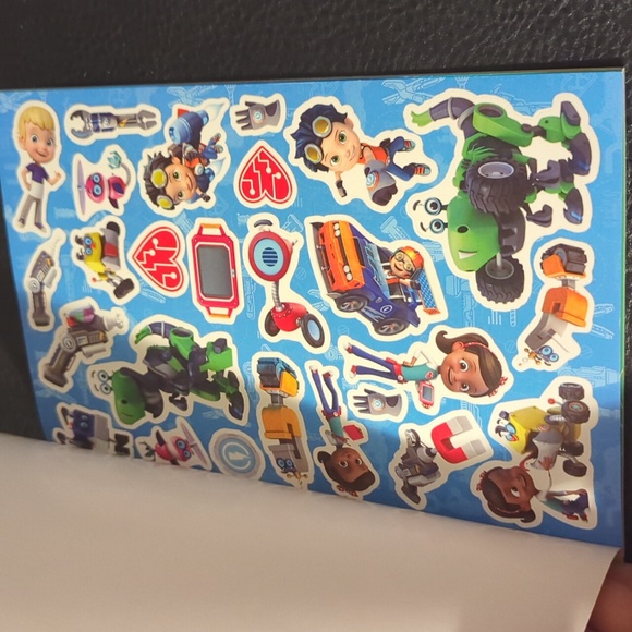 🍓 4/$20 Rusty Rivets First Reader Level 2 book with stickers - Picture 2 of 9